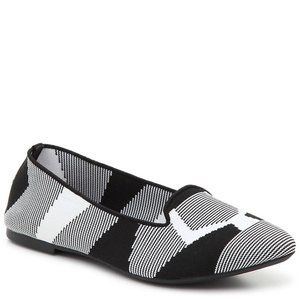 Skechers Stretch-Fit  Cleo flat 44731 Size 9